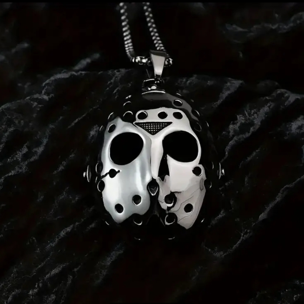 Jason Vorhees Mask Pendant Necklace New - Picture 2 of 5